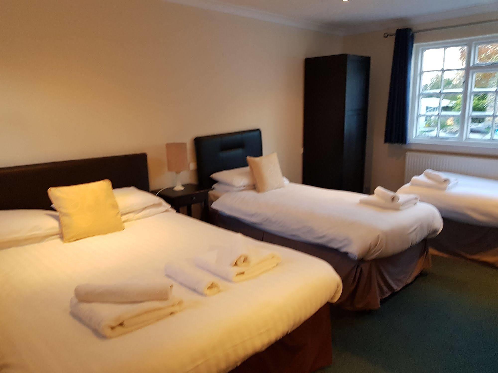 Cedar Inn 爱丁堡 外观 照片
